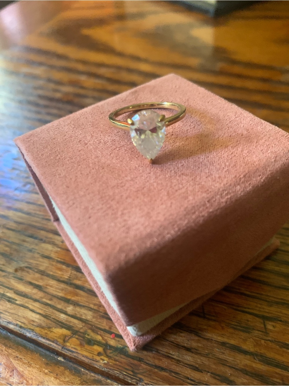 3ct Moissanite stone in 9 kt yellow gold. Size 71/2